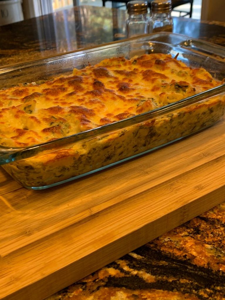 CHEESY SPINACH DIP CHICKEN PASTA Miss Cooker