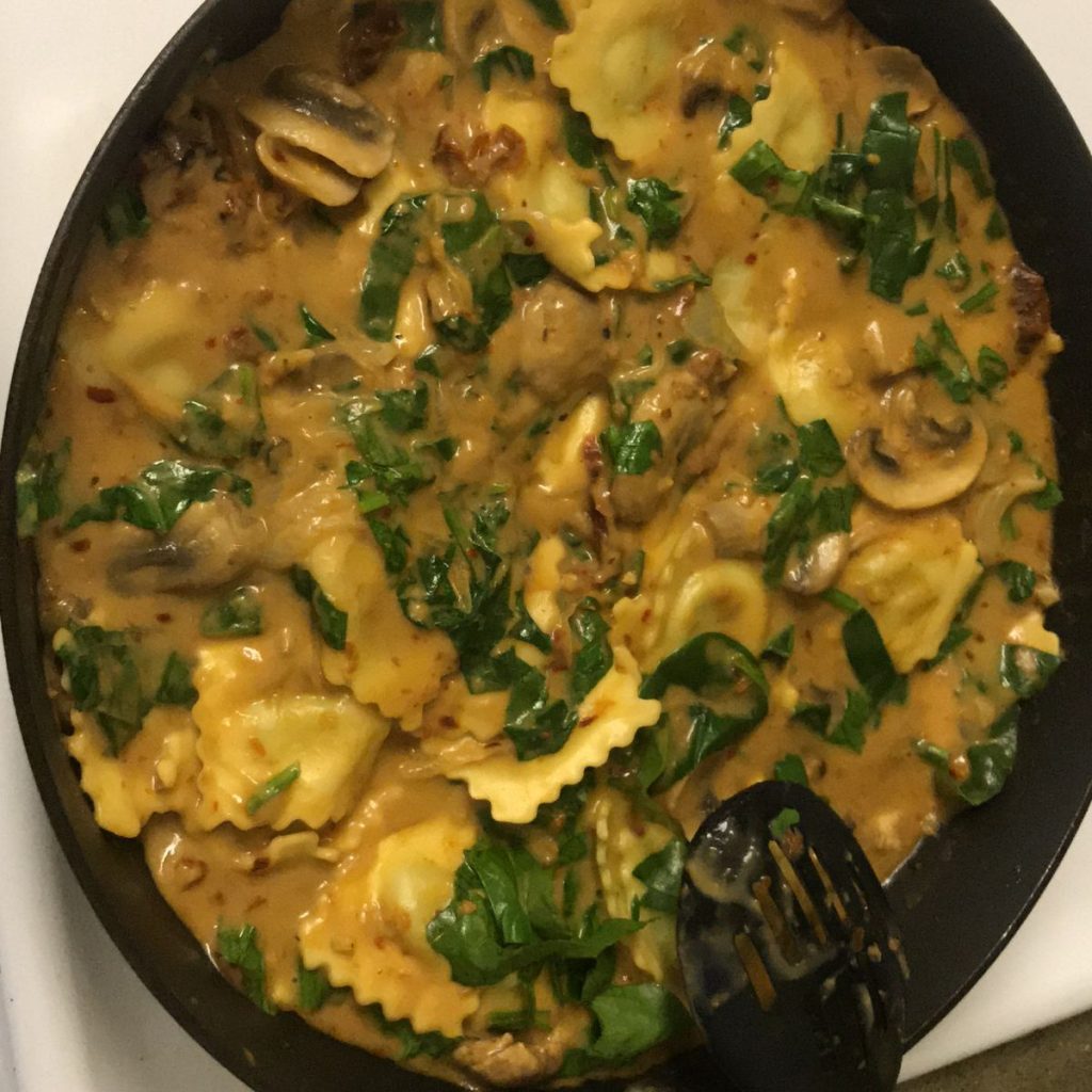 MUSHROOM RAVIOLI WITH SPINACH – Miss Cooker